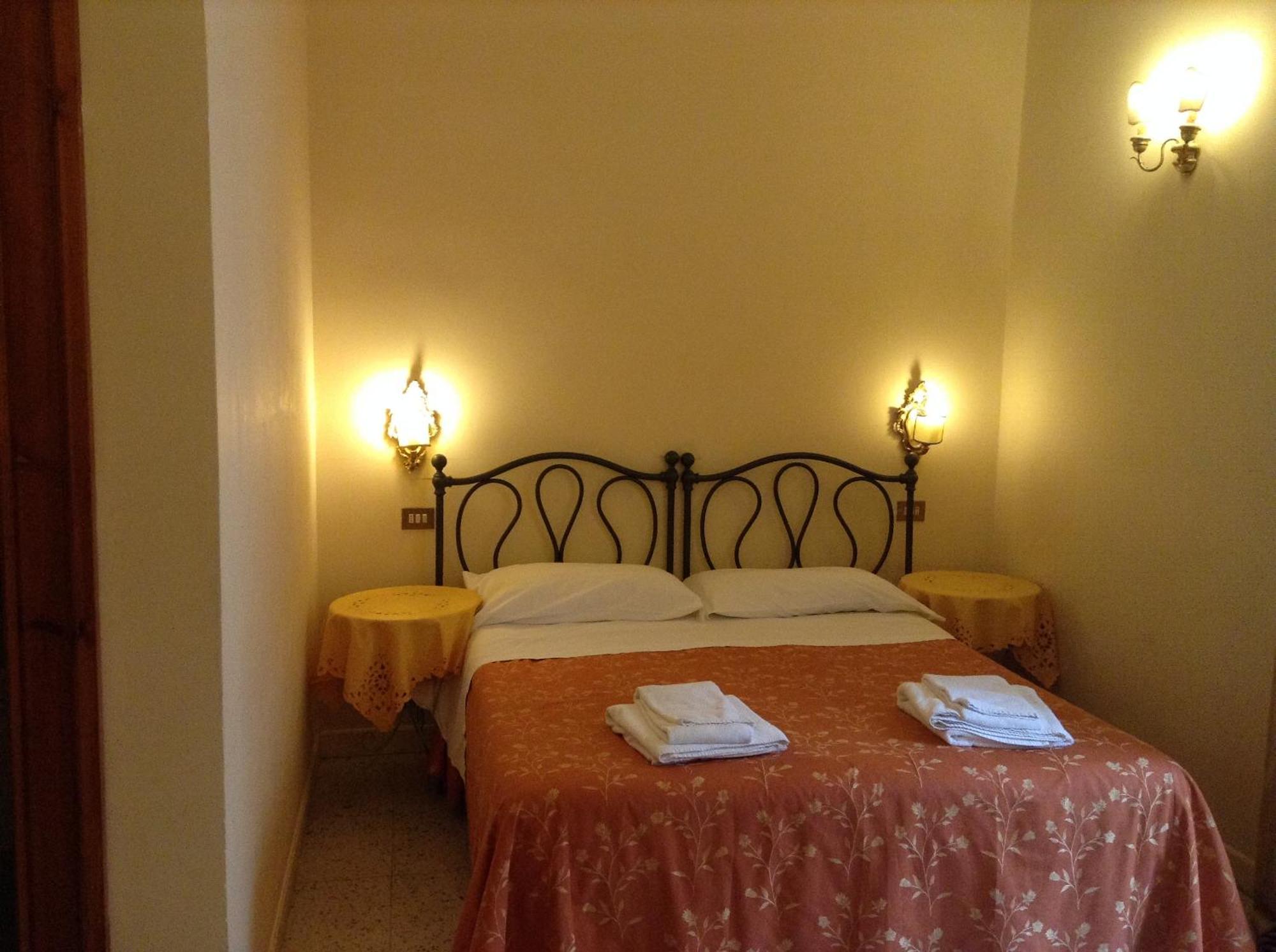 Maison De Marta Rome Room photo